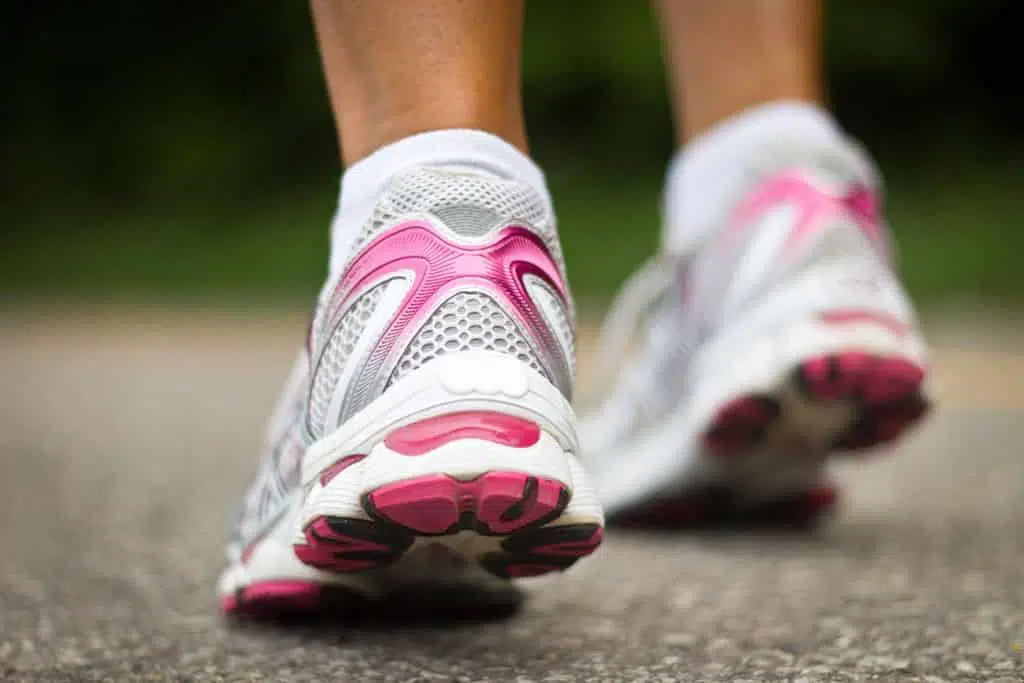 10 Tips For Buying The Best Running Shoes For Wide Feet
