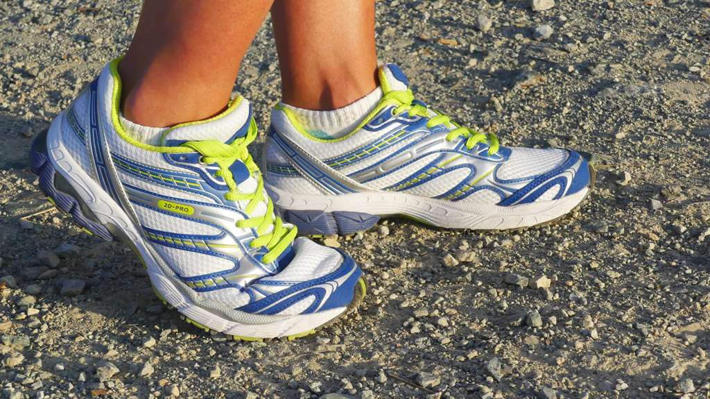 running shoes for flat feet
